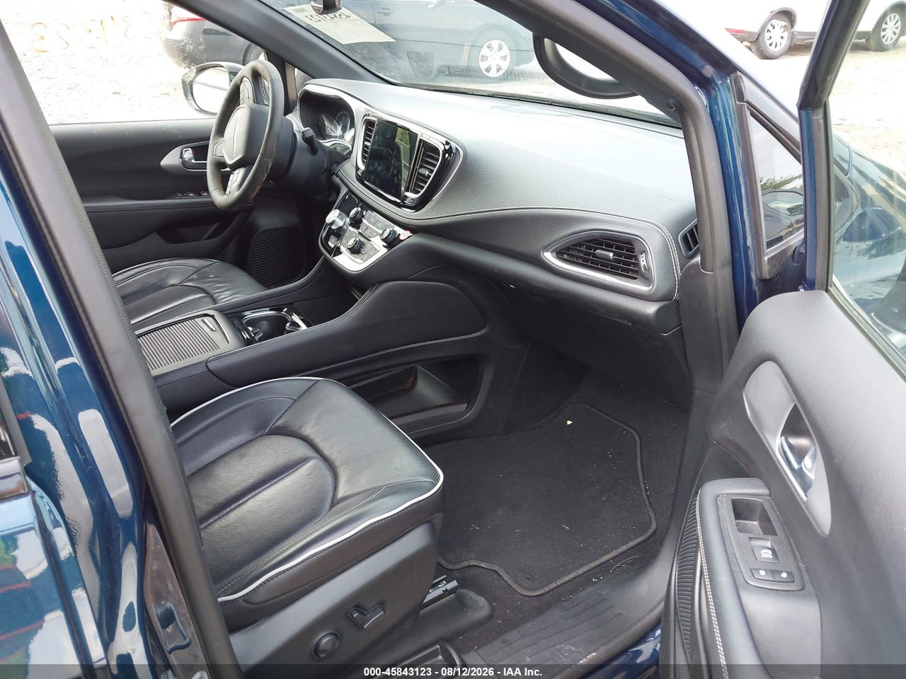 2C4RC1GG6SR****** · 2025 CHRYSLER PACIFICA LIMITED · 5/11
