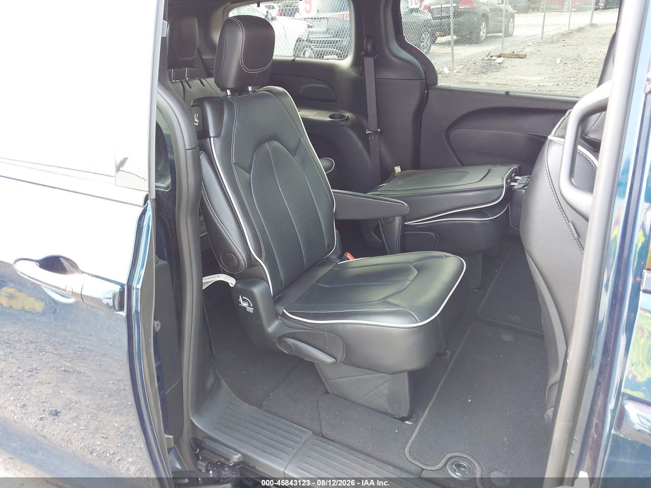 2C4RC1GG6SR****** · 2025 CHRYSLER PACIFICA LIMITED · 8/11