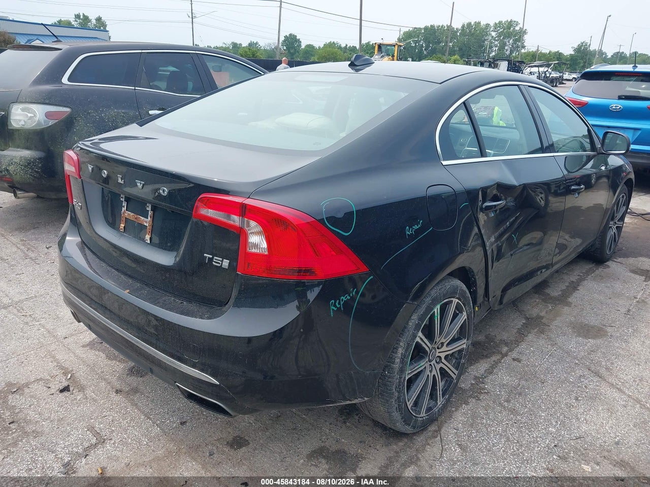 2017 VOLVO S60 INSCRIPTION T5 · 4/11