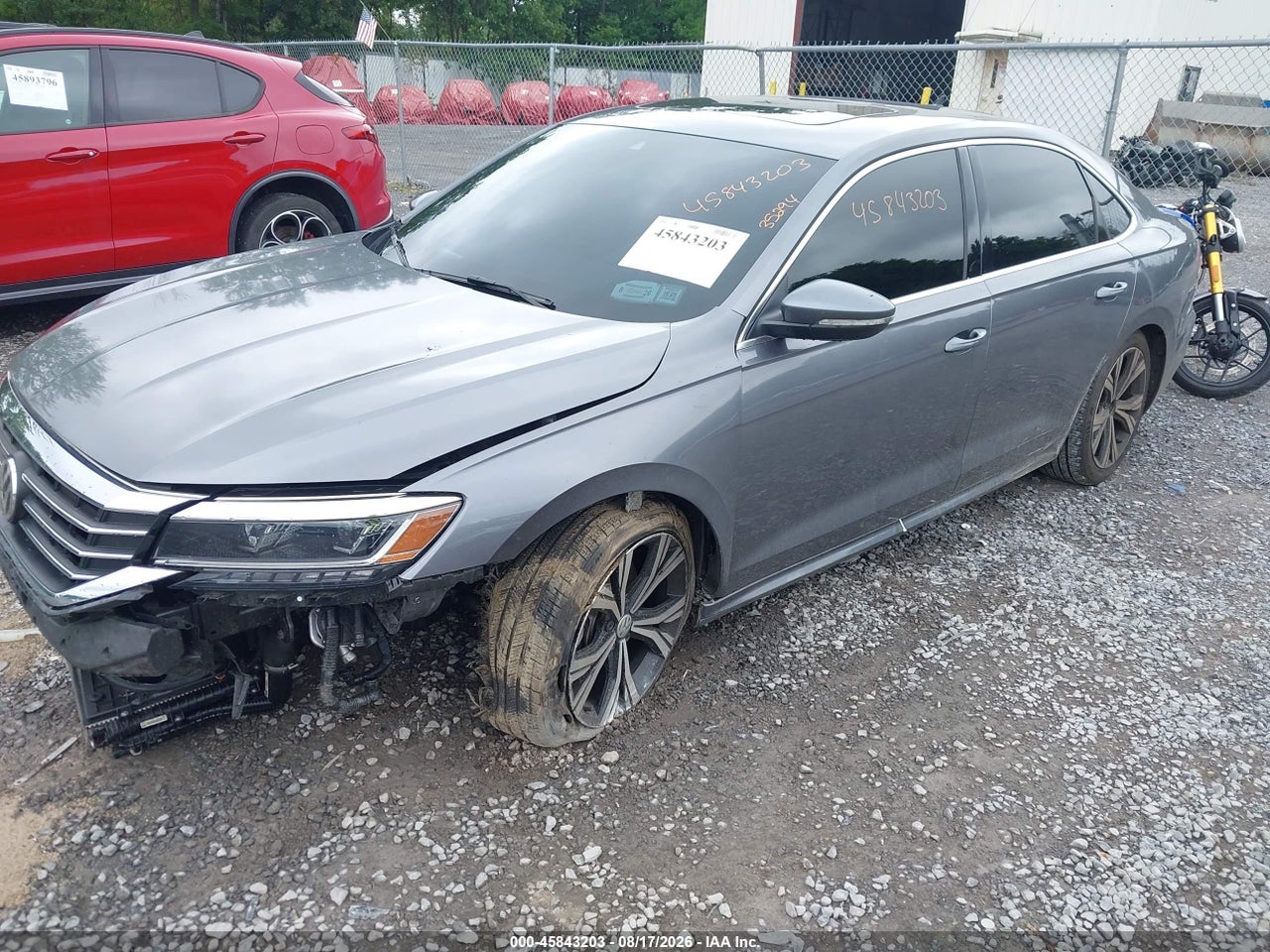 2021 VOLKSWAGEN PASSAT 2.0T SE · 2/11