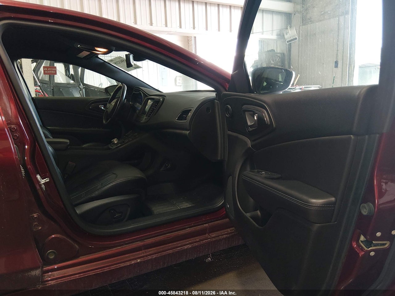 2015 CHRYSLER 200 S · 5/11