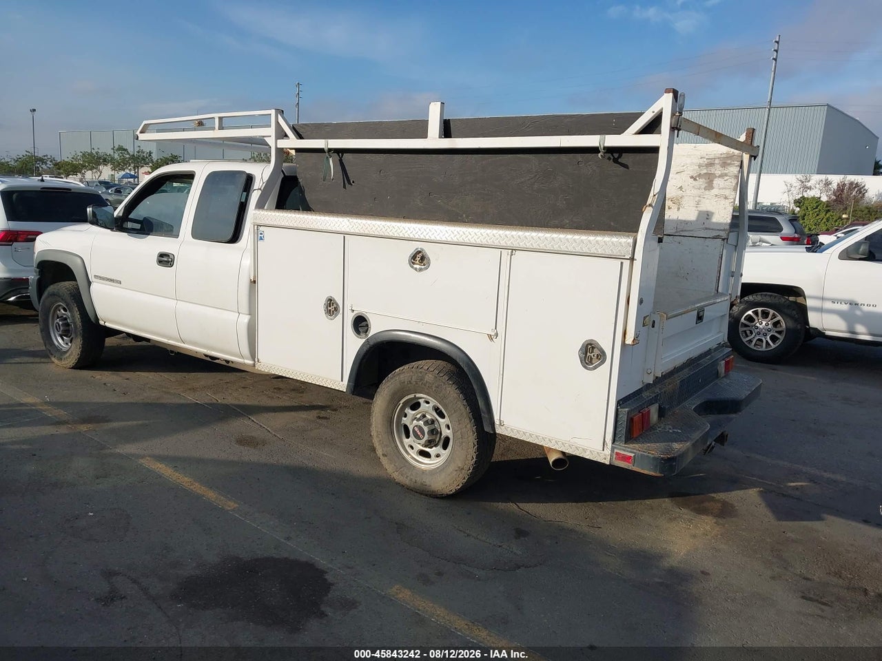 2005 GMC SIERRA 2500HD WORK TRUCK · 3/11