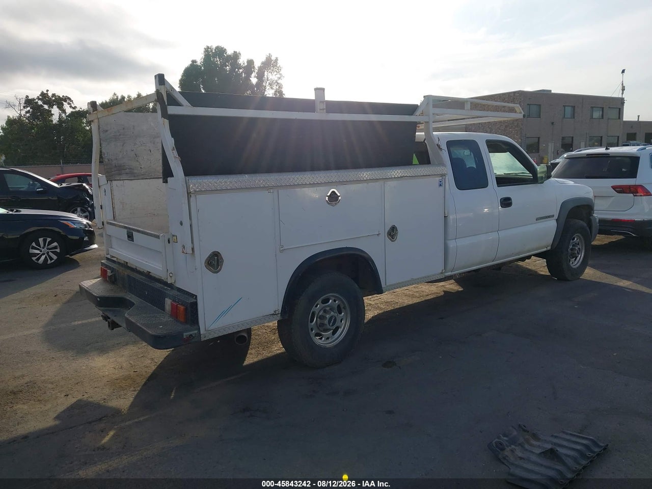 2005 GMC SIERRA 2500HD WORK TRUCK · 4/11