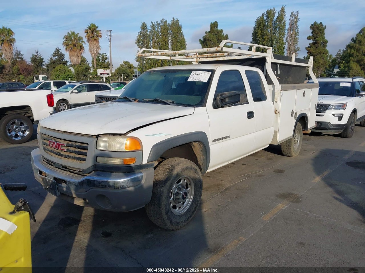 2005 GMC SIERRA 2500HD WORK TRUCK · 6/11