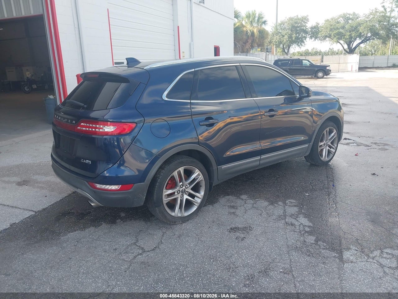 2015 LINCOLN MKC · 4/11