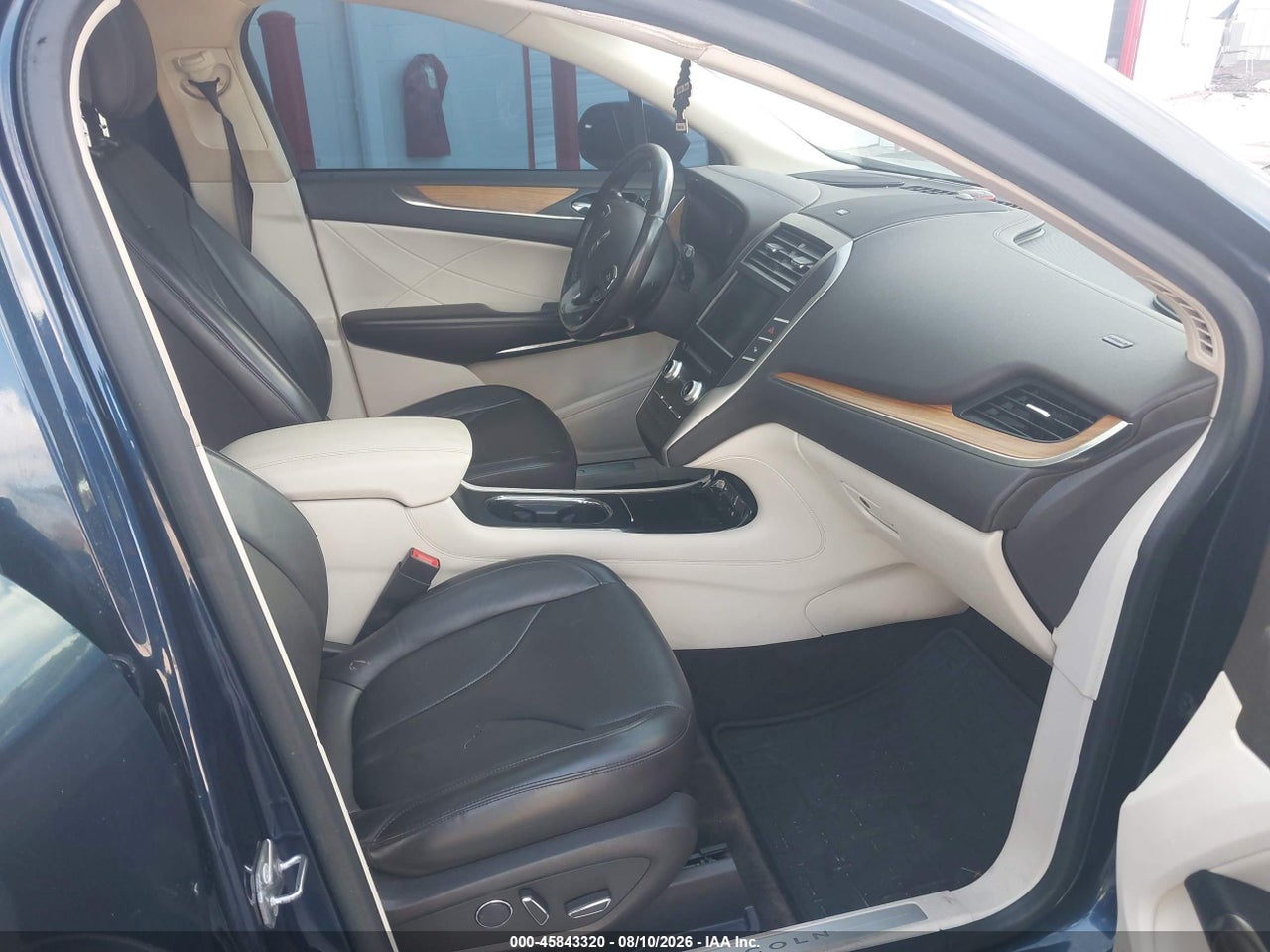 2015 LINCOLN MKC · 5/11