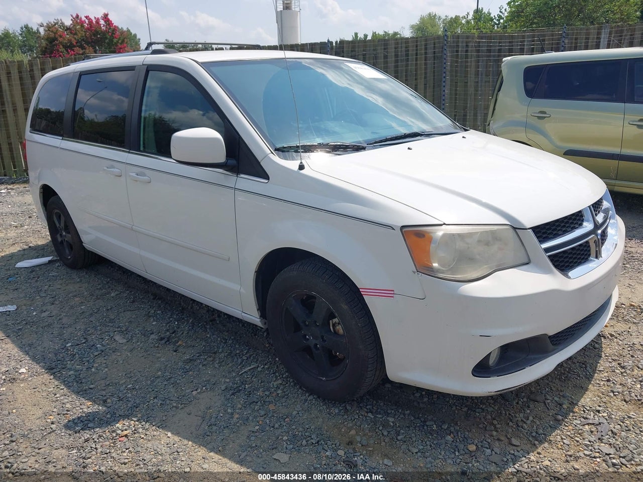 2D4RN5DG5BR****** · 2011 DODGE GRAND CARAVAN CREW