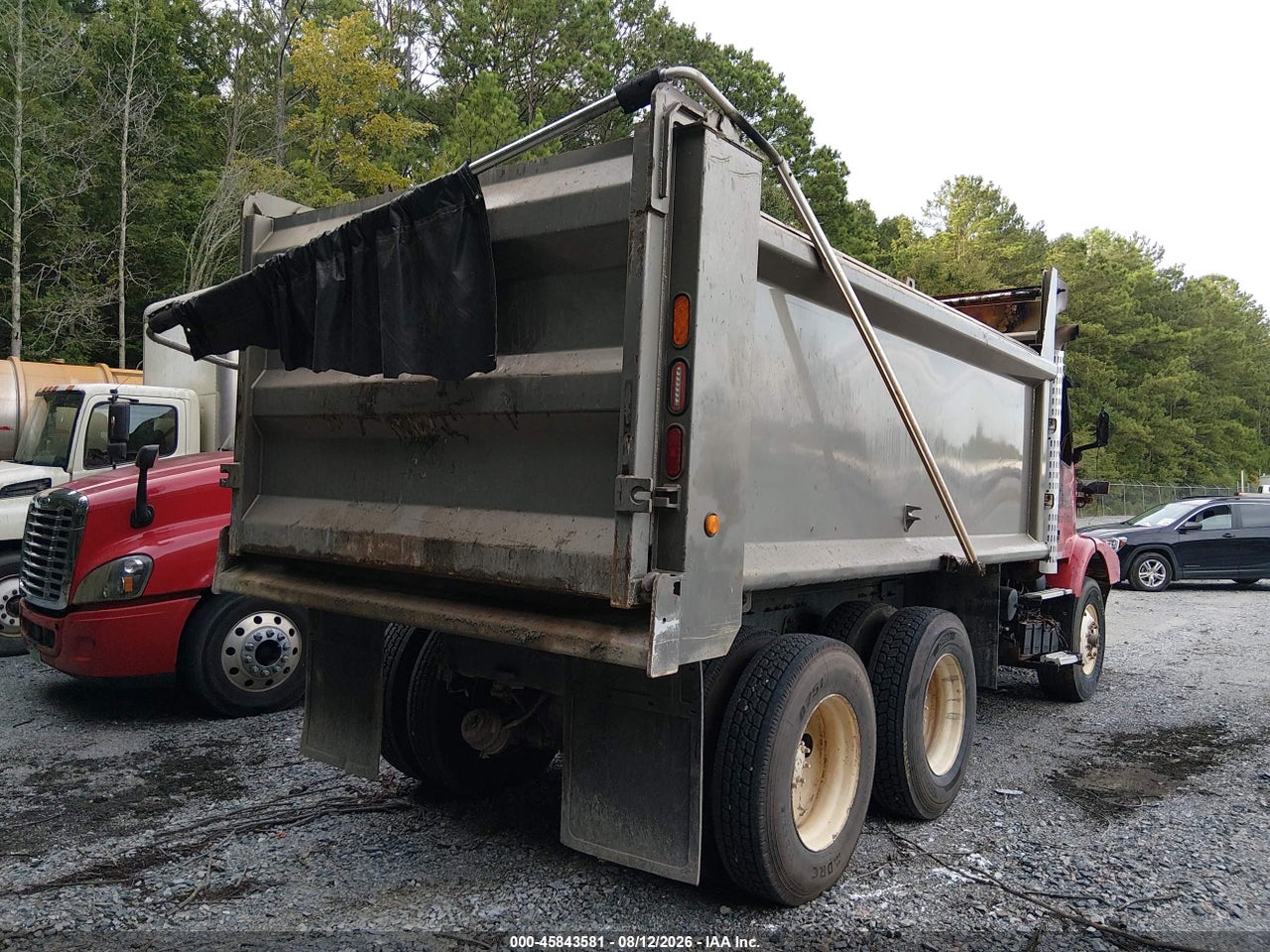 4V5KC9GG74N****** · 2004 VOLVO VHD · 4/10