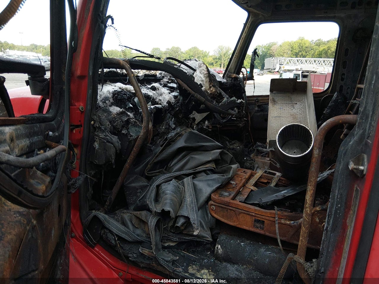 4V5KC9GG74N****** · 2004 VOLVO VHD · 5/10