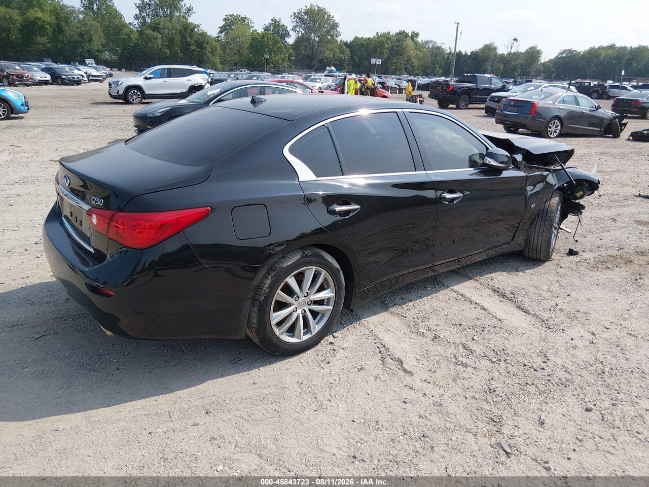 2015 INFINITI Q50 · 4/11