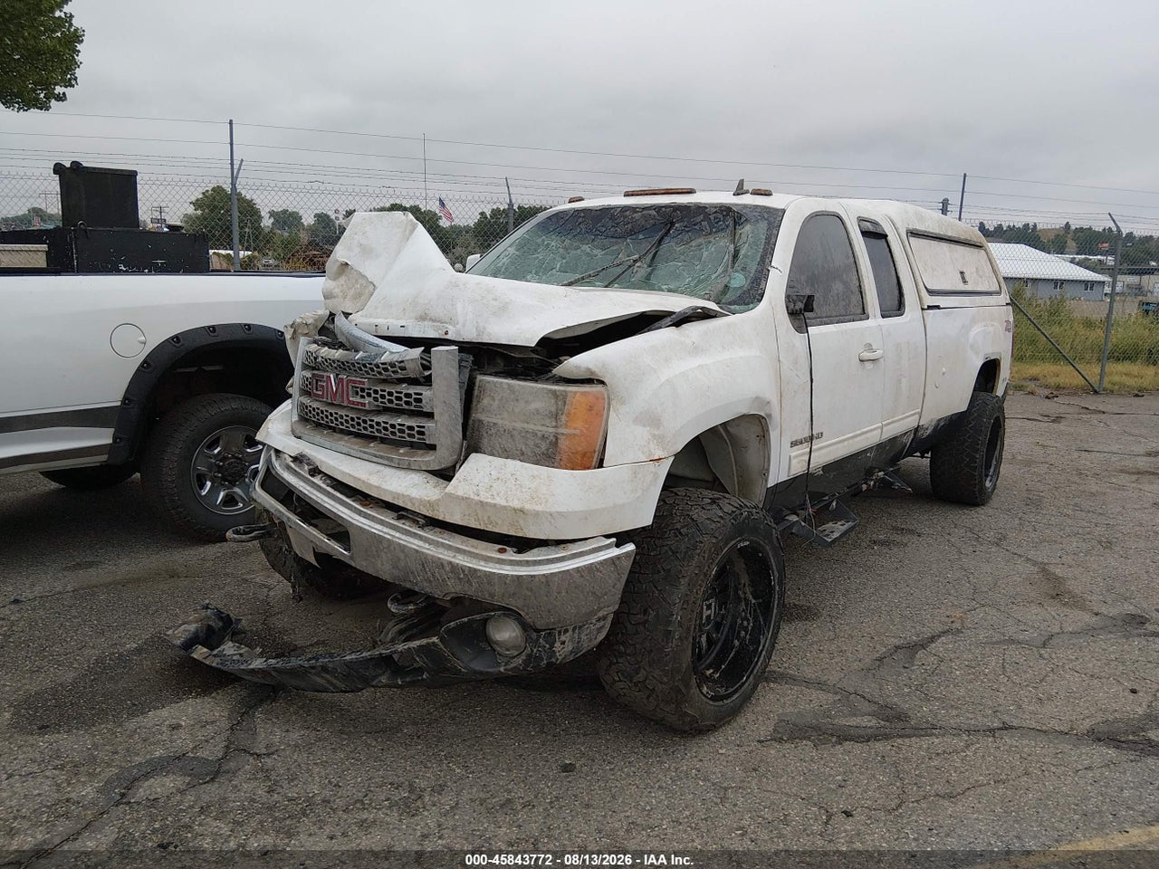 2012 GMC SIERRA 3500HD SLT · 2/10
