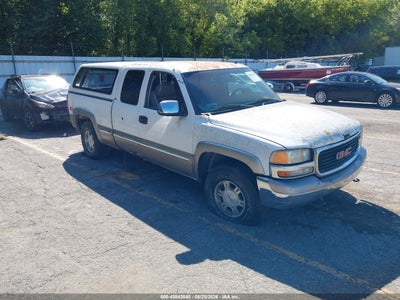 2GTEK19T121****** · 2002 GMC SIERRA 1500 SLE