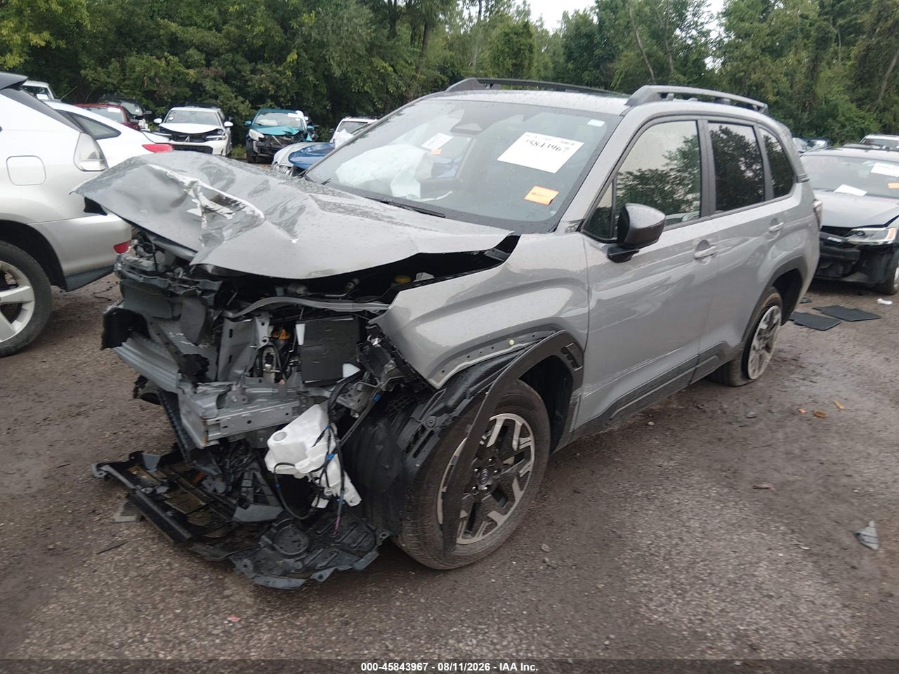 2025 SUBARU FORESTER PREMIUM · 2/11