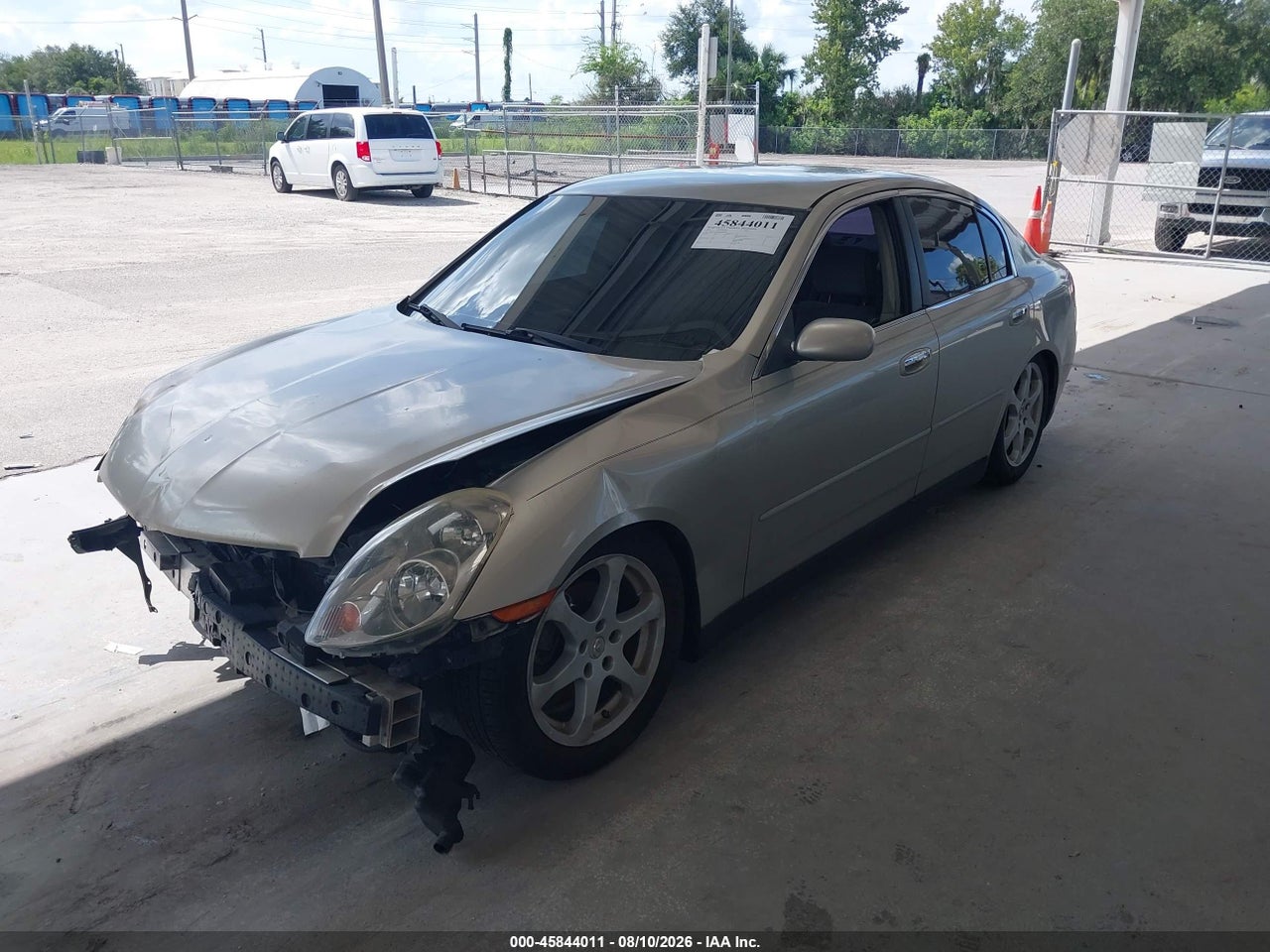 2004 INFINITI G35 · 2/11