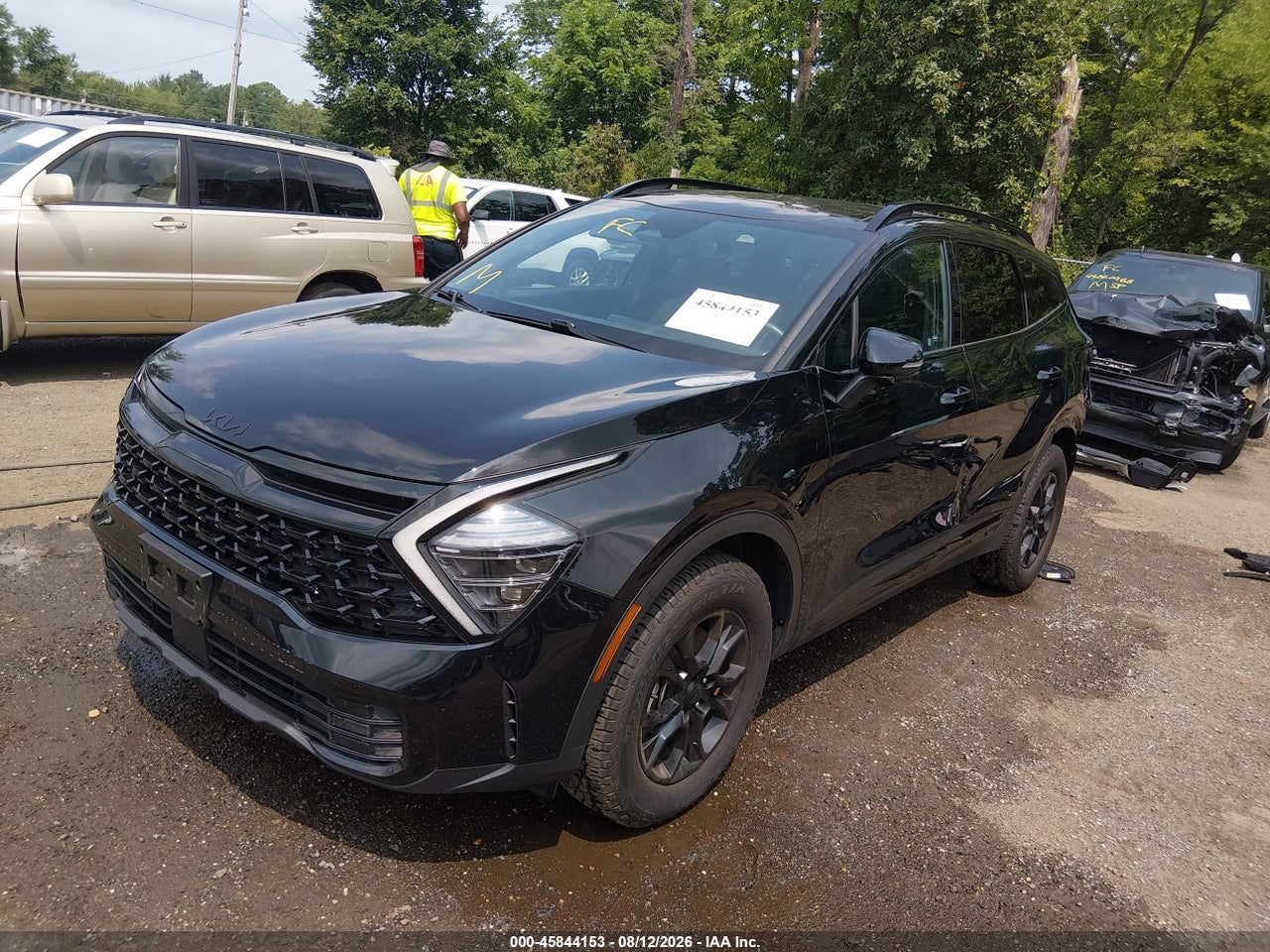 2025 KIA SPORTAGE X-PRO · 2/11