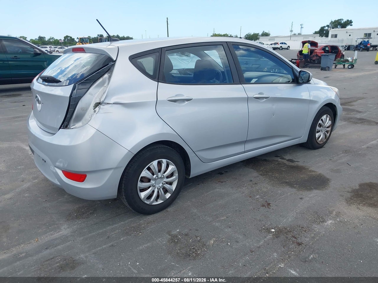 KMHCT5AEXGU****** · 2016 HYUNDAI ACCENT SE · 4/11
