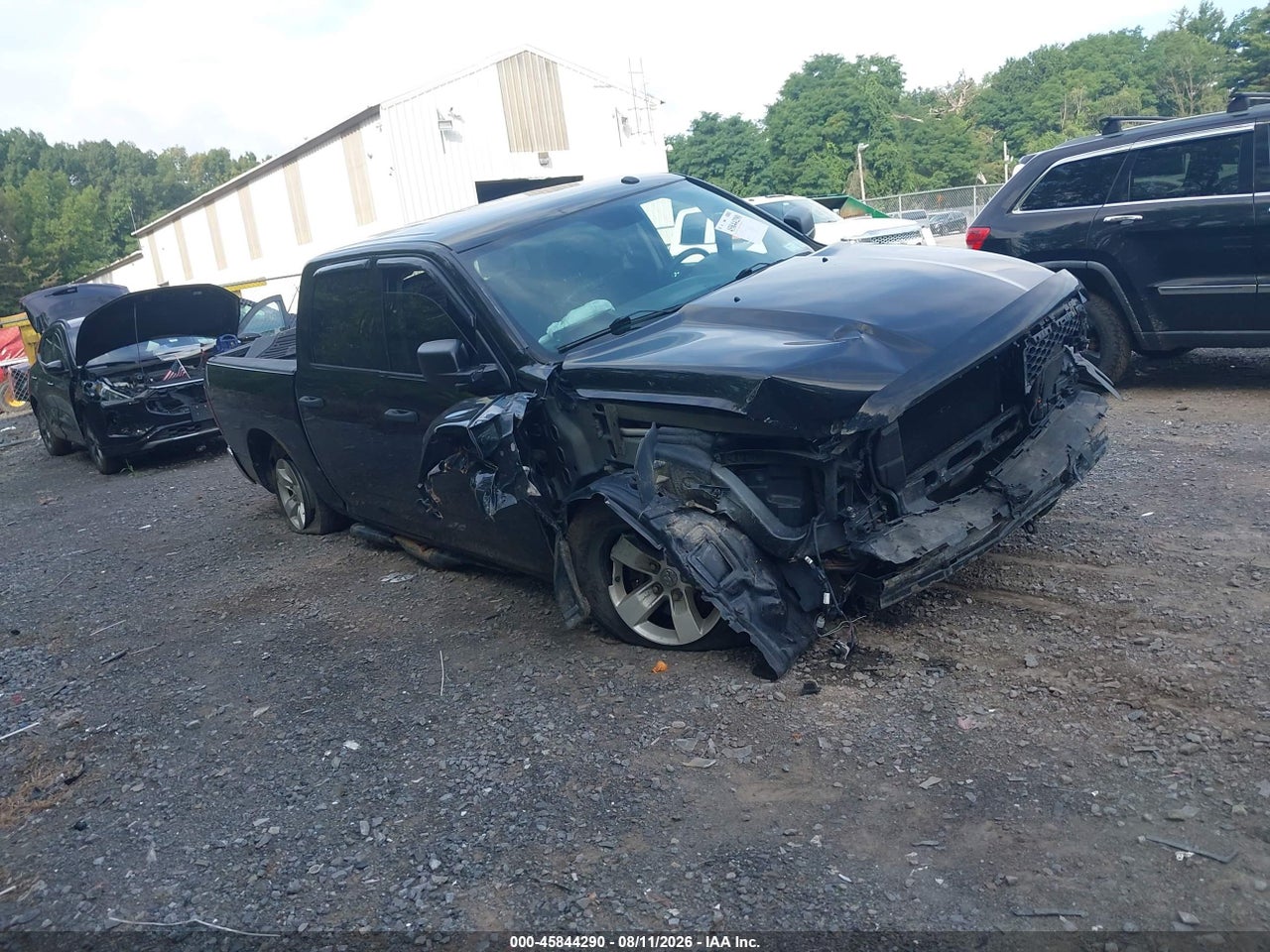 3C6RR7KT8HG****** · 2017 RAM 1500 EXPRESS  4X4 5'7 BOX