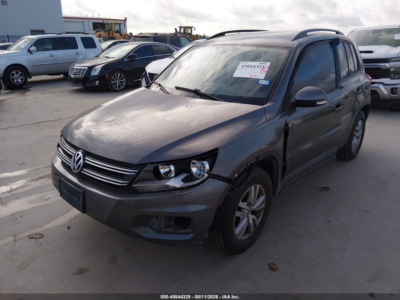 2016 VOLKSWAGEN TIGUAN S · 2/11