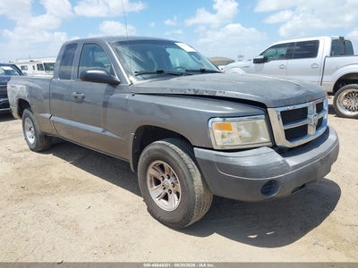 1D7HE42K98S****** · 2008 DODGE DAKOTA SLT