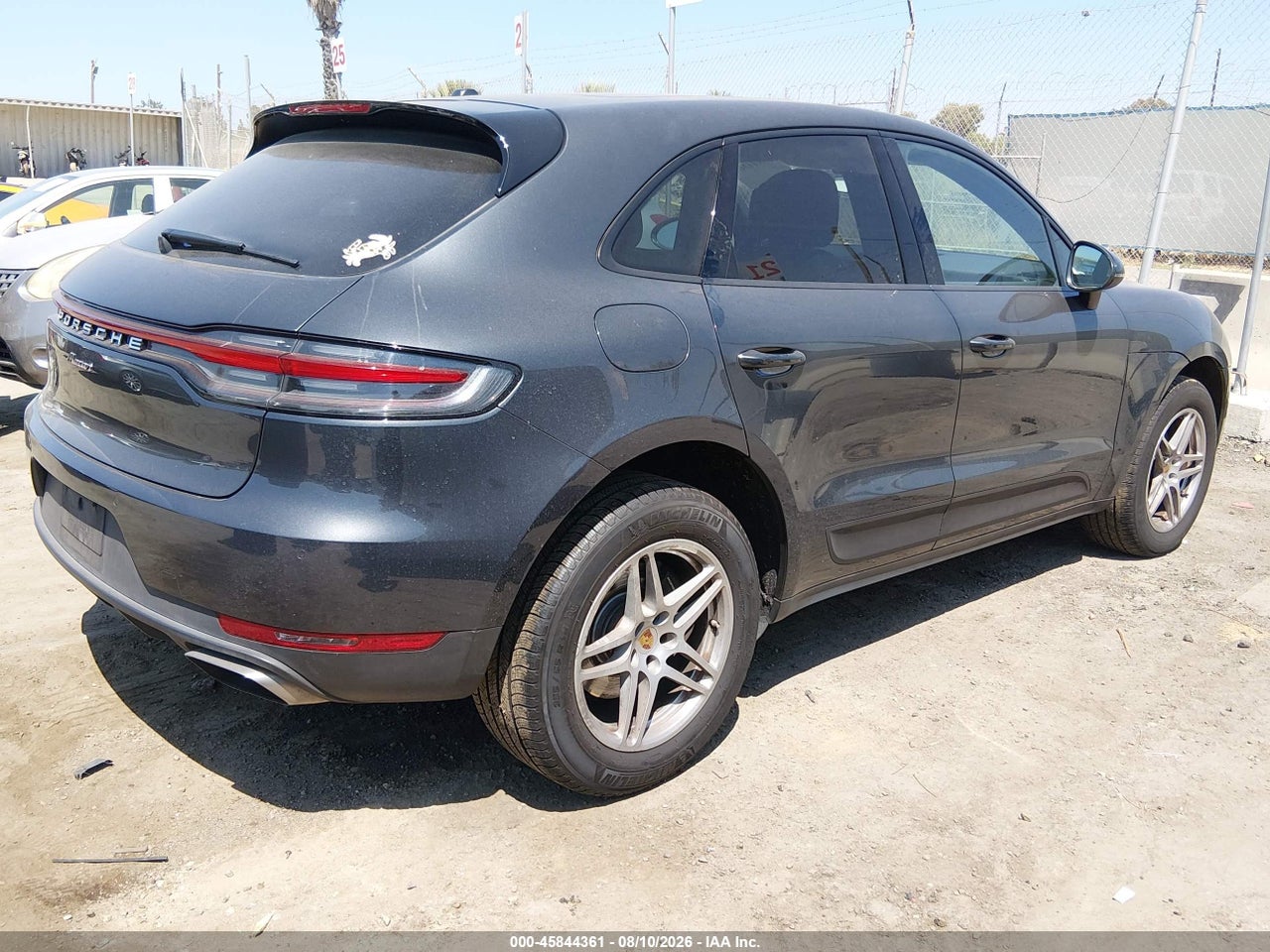 2020 PORSCHE MACAN · 4/11