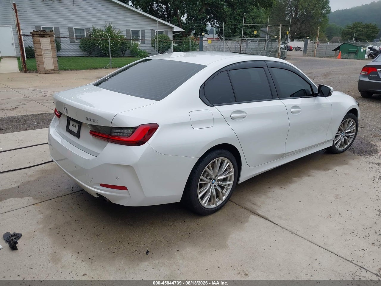 2023 BMW 330I XDRIVE · 4/11