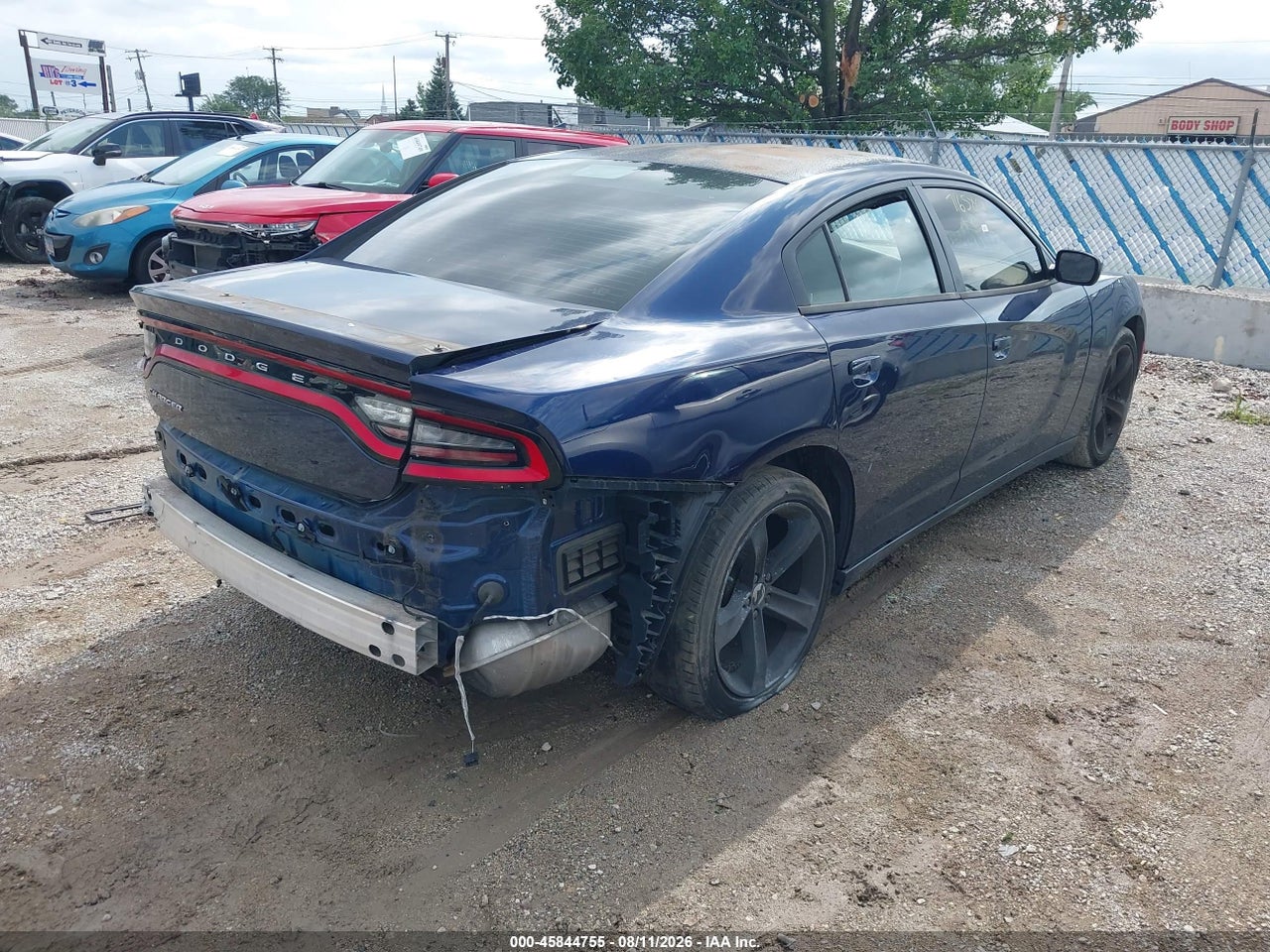 2017 DODGE CHARGER SE RWD · 4/10