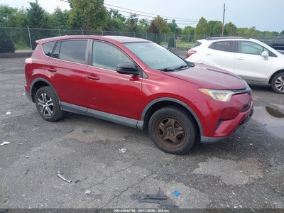 2T3BFREV4JW****** · 2018 TOYOTA RAV4 LE