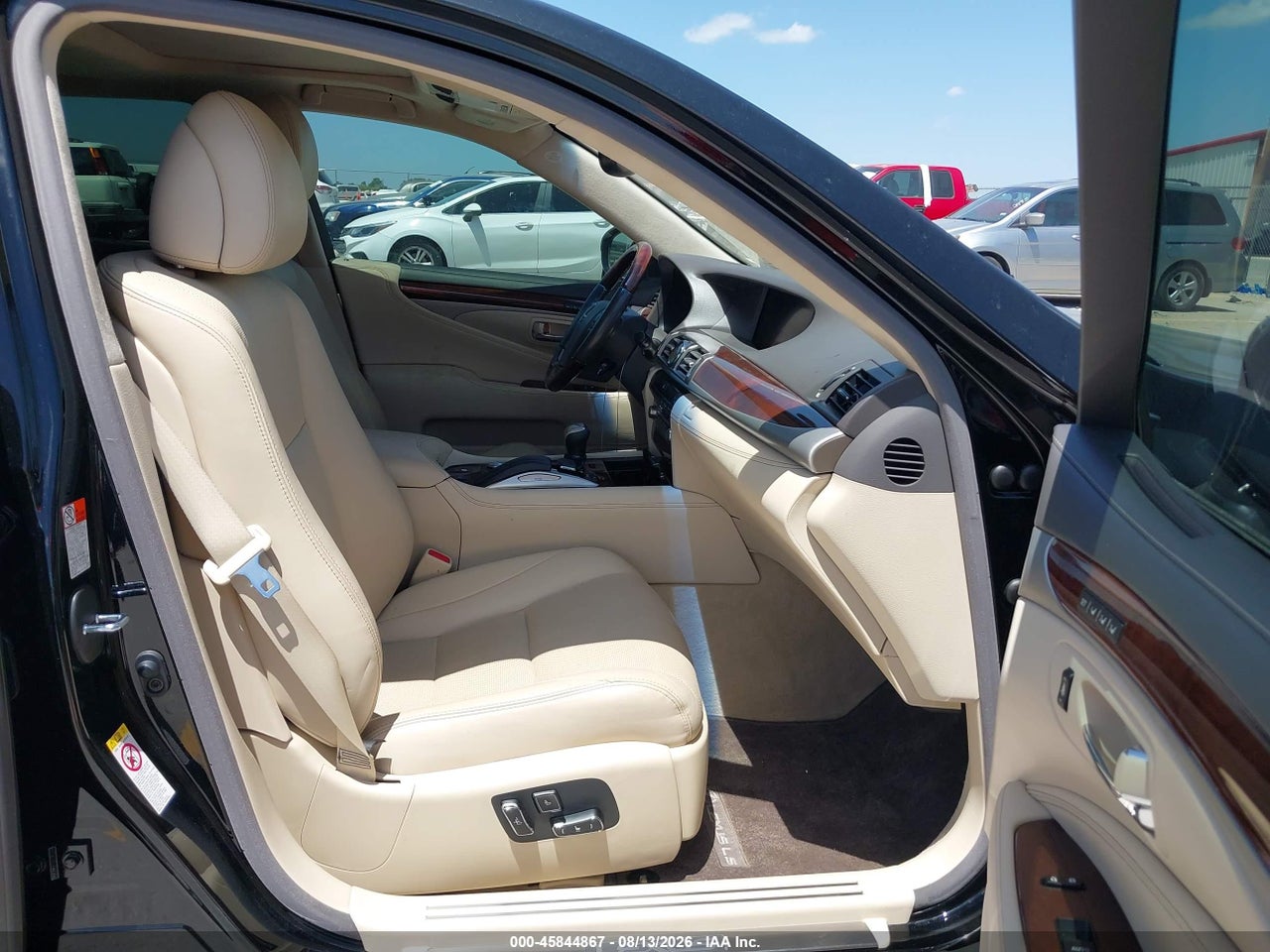 2017 LEXUS LS 460 L · 5/11
