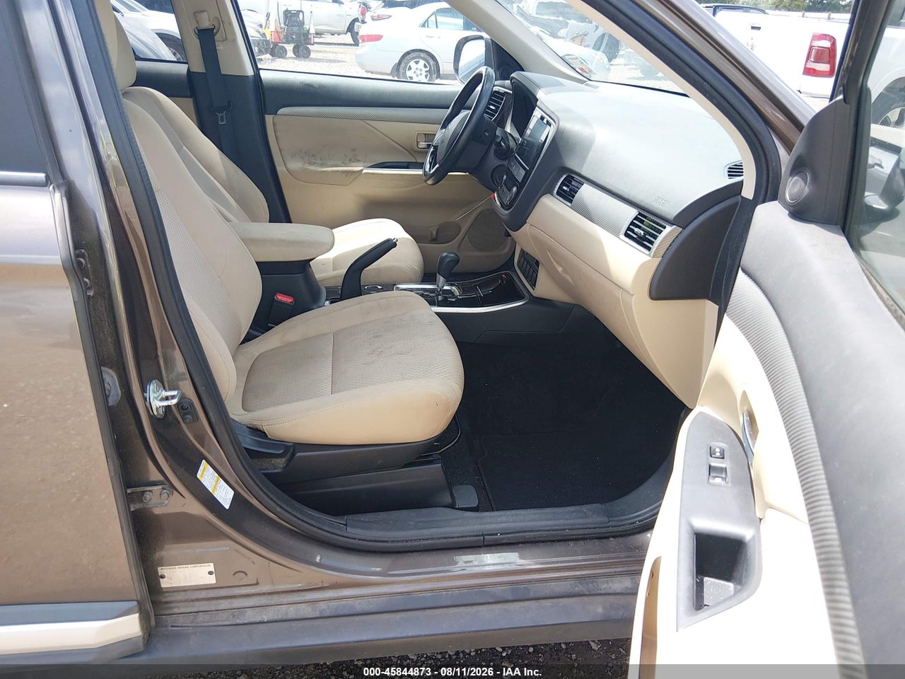 2018 MITSUBISHI OUTLANDER SE · 5/11