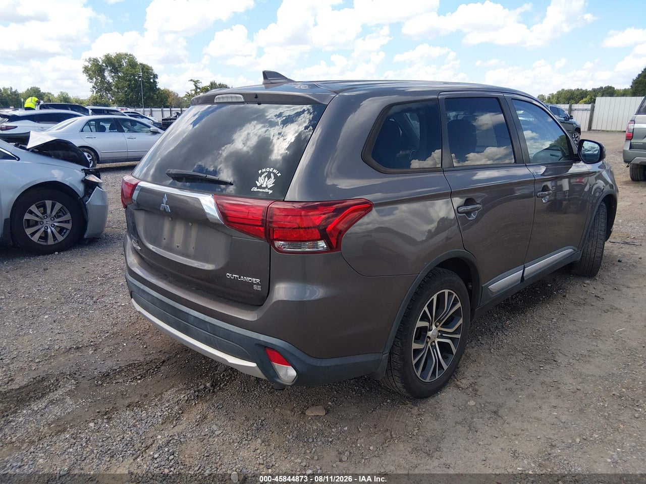 2018 MITSUBISHI OUTLANDER SE · 4/11