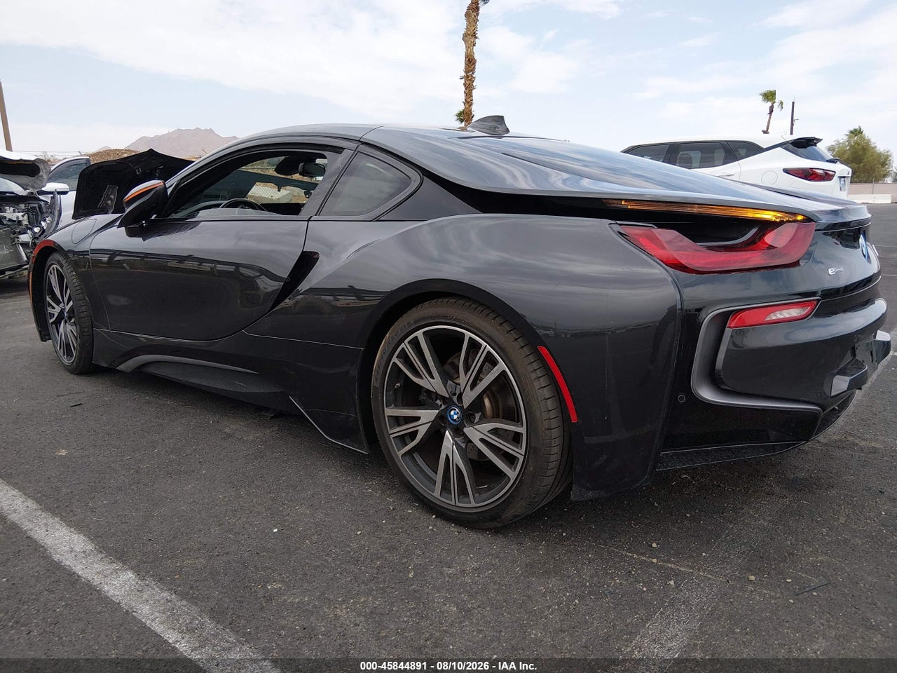 2016 BMW I8 · 3/11