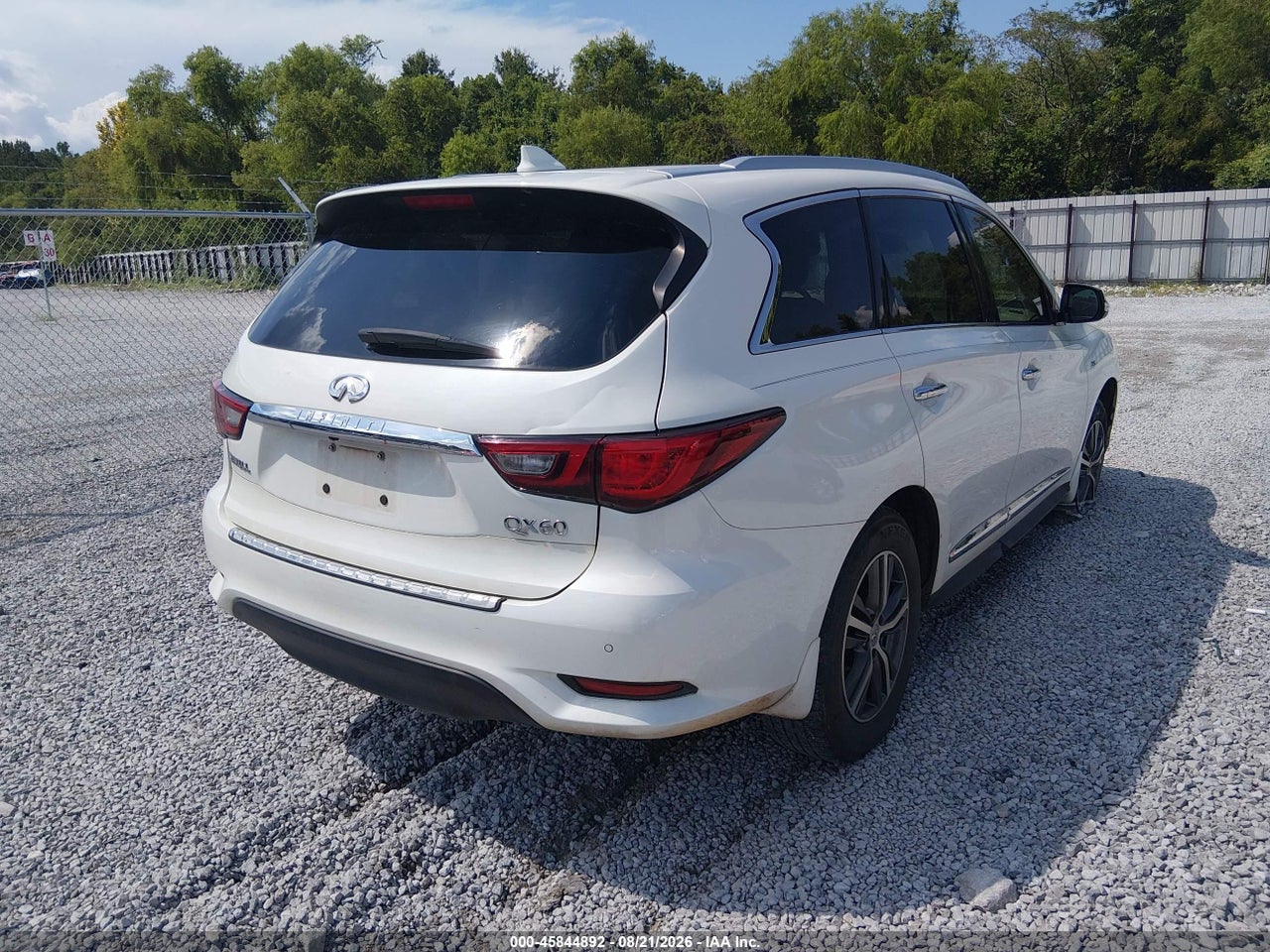 2019 INFINITI QX60 LUXE · 4/11