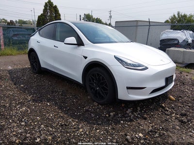 7SAYGDEE1NF****** · 2022 TESLA MODEL Y LONG RANGE DUAL MOTOR ALL-WHEEL DRIVE