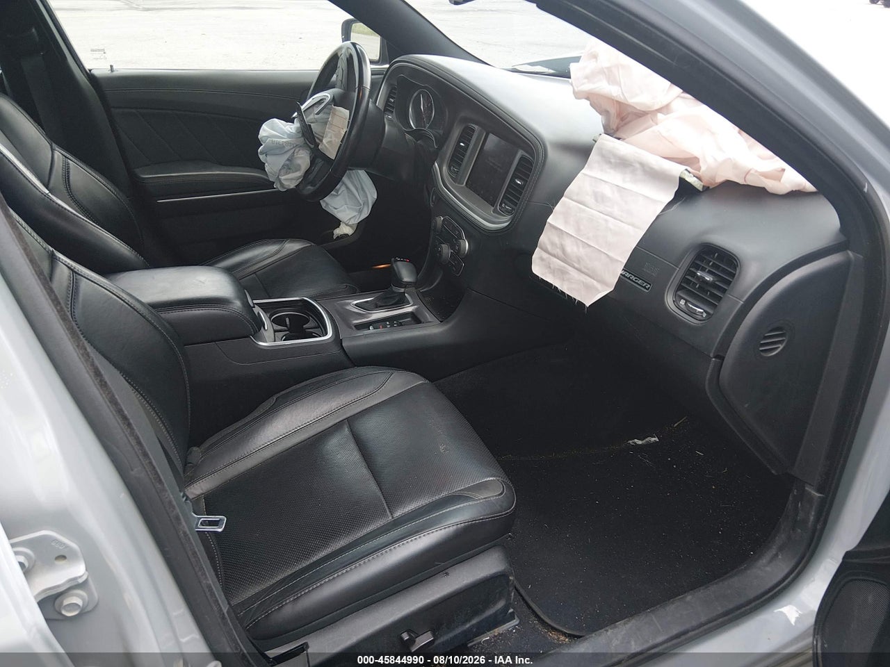 2022 DODGE CHARGER SXT RWD · 5/11