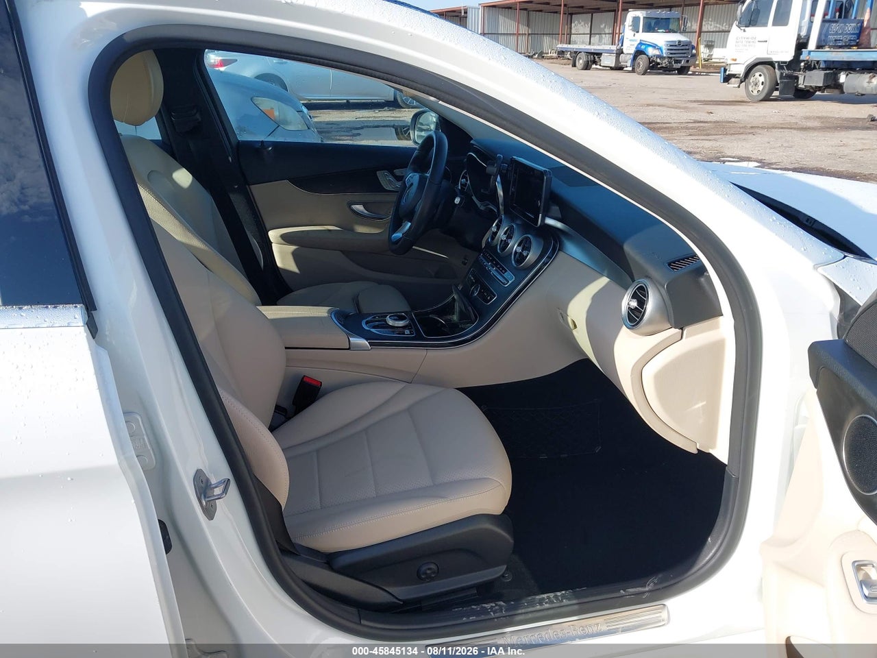 2017 MERCEDES-BENZ C 300 · 5/11