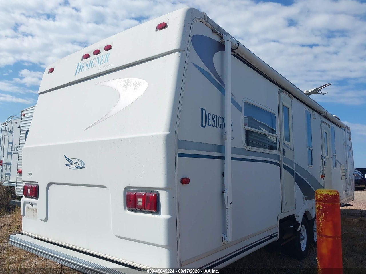 1UJBJ02R7Y1****** · 2000 JAYCO DESIGNER · 4/11