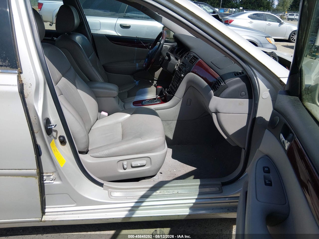 2004 LEXUS ES 330 · 5/11