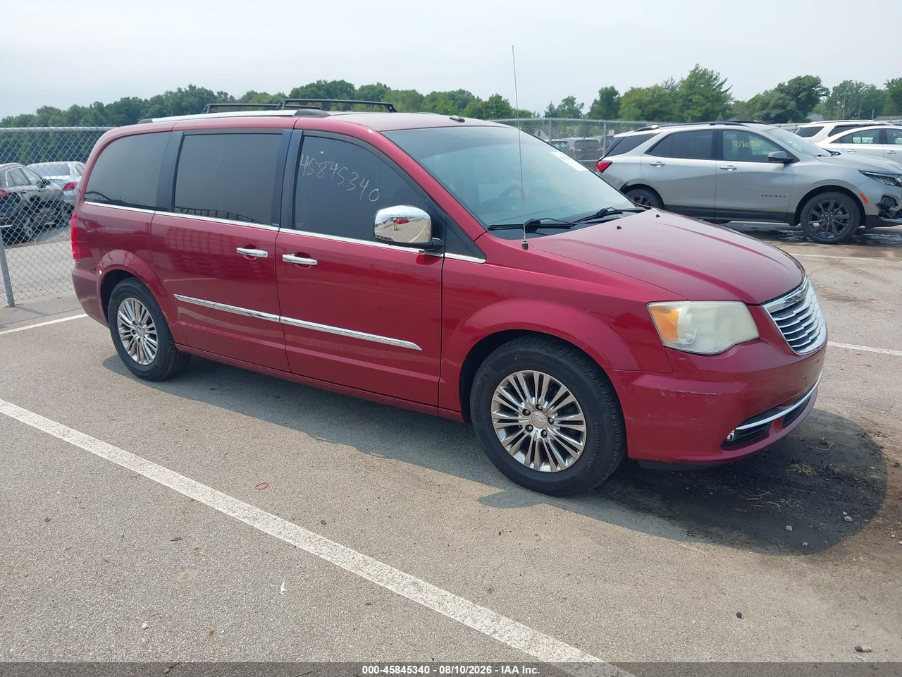2A4RR6DG2BR****** · 2011 CHRYSLER TOWN &amp; COUNTRY LIMITED