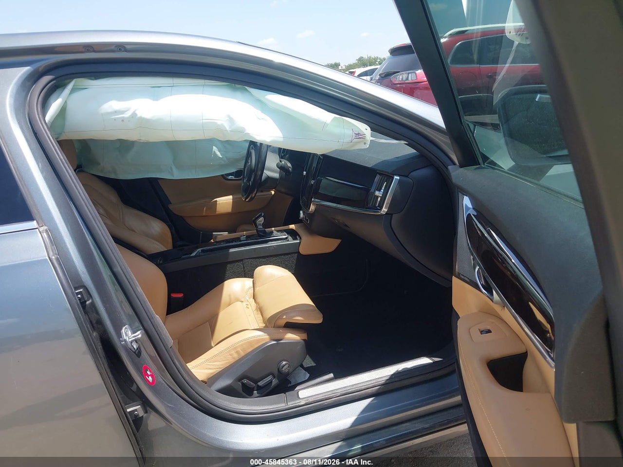 2017 VOLVO S90 T6 MOMENTUM · 5/10
