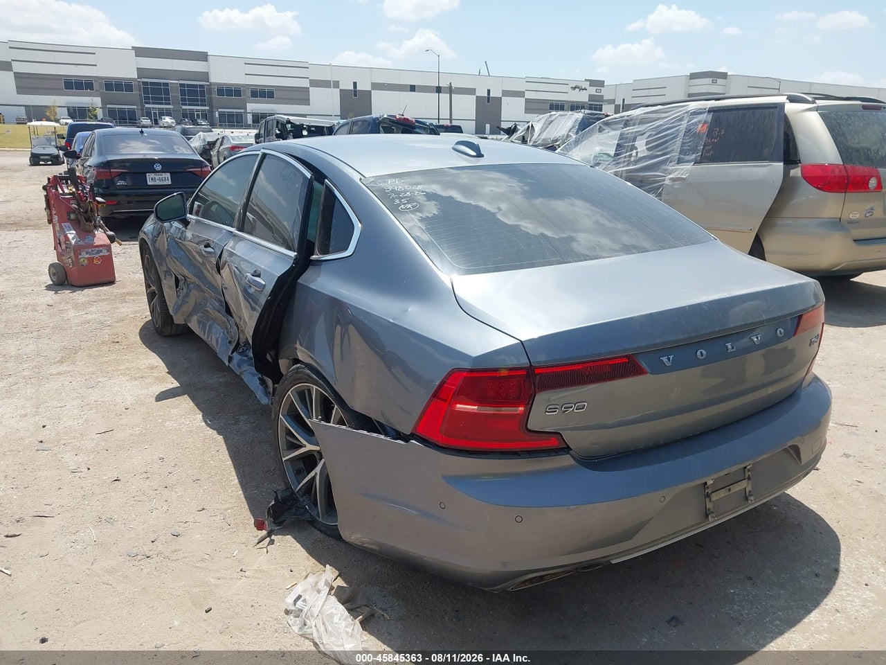 2017 VOLVO S90 T6 MOMENTUM · 3/10