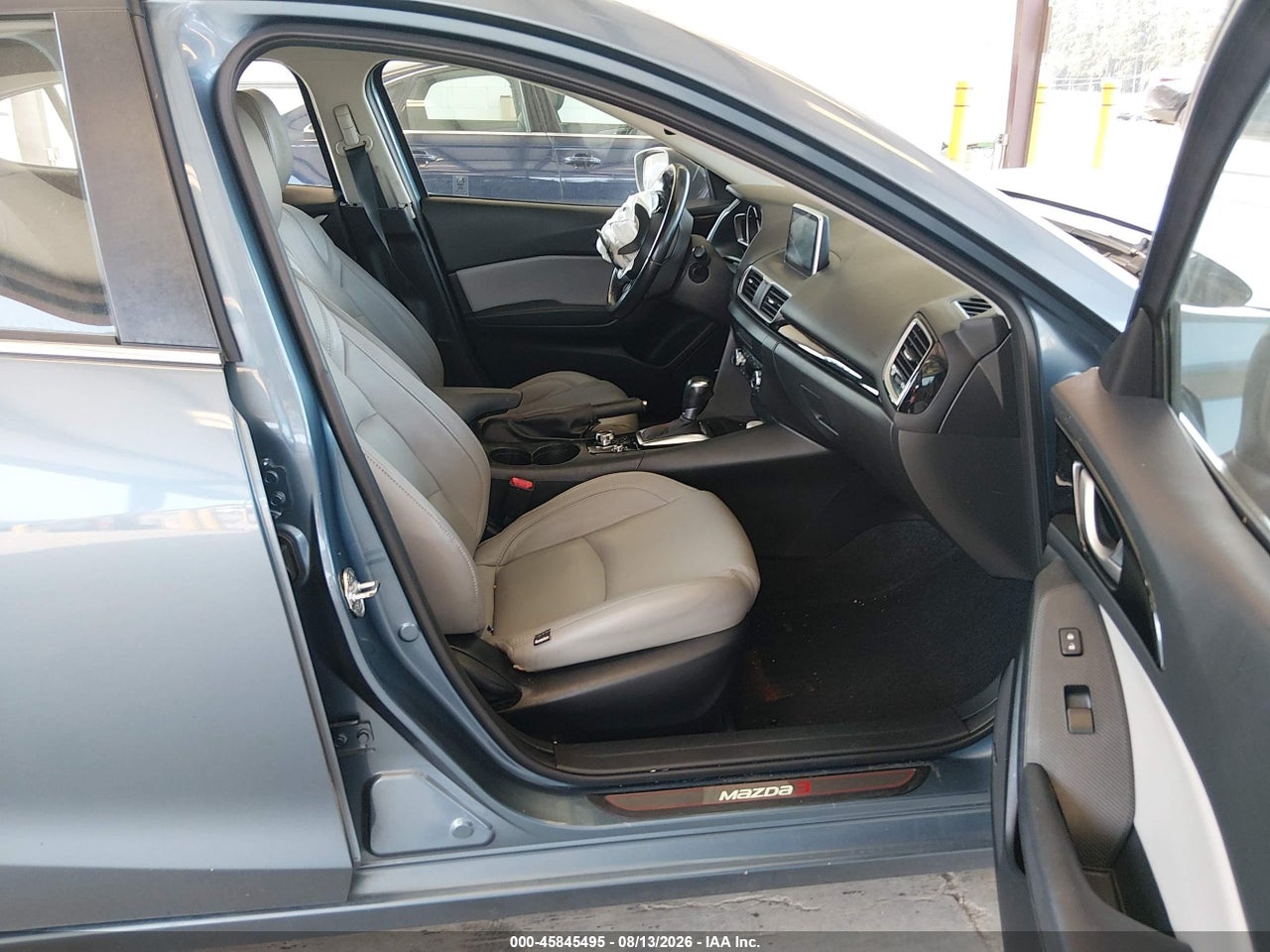 2016 MAZDA MAZDA3 I TOURING · 5/10