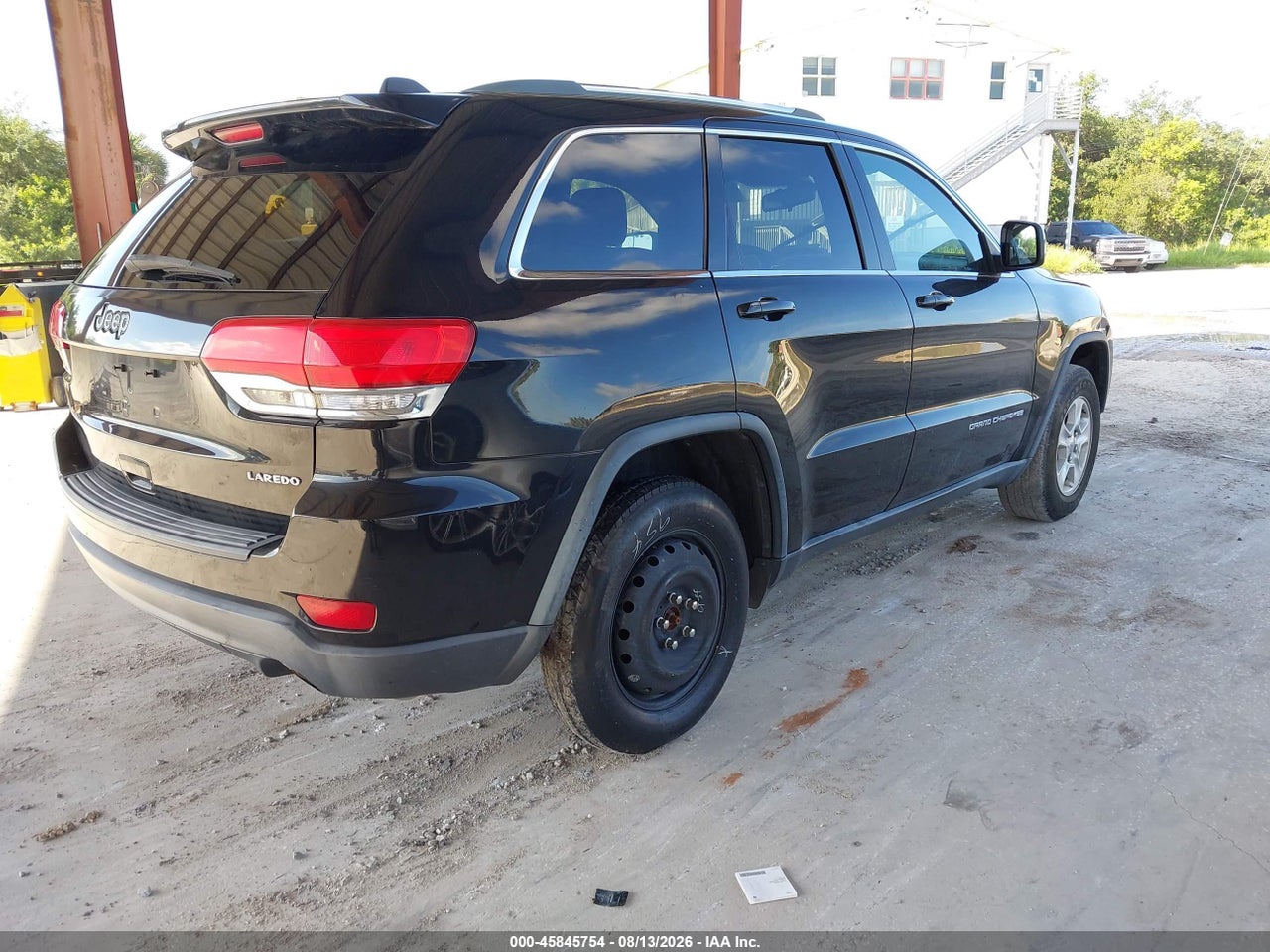 2015 JEEP GRAND CHEROKEE LAREDO · 4/11