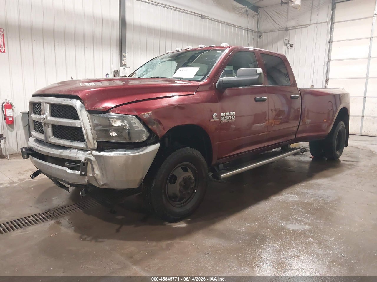 2017 RAM 3500 TRADESMAN  4X4 8' BOX · 2/4