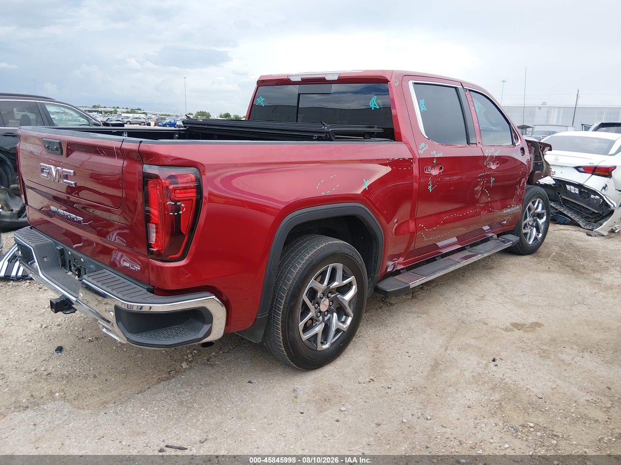 2024 GMC SIERRA 1500 2WD  SHORT BOX SLT · 4/11