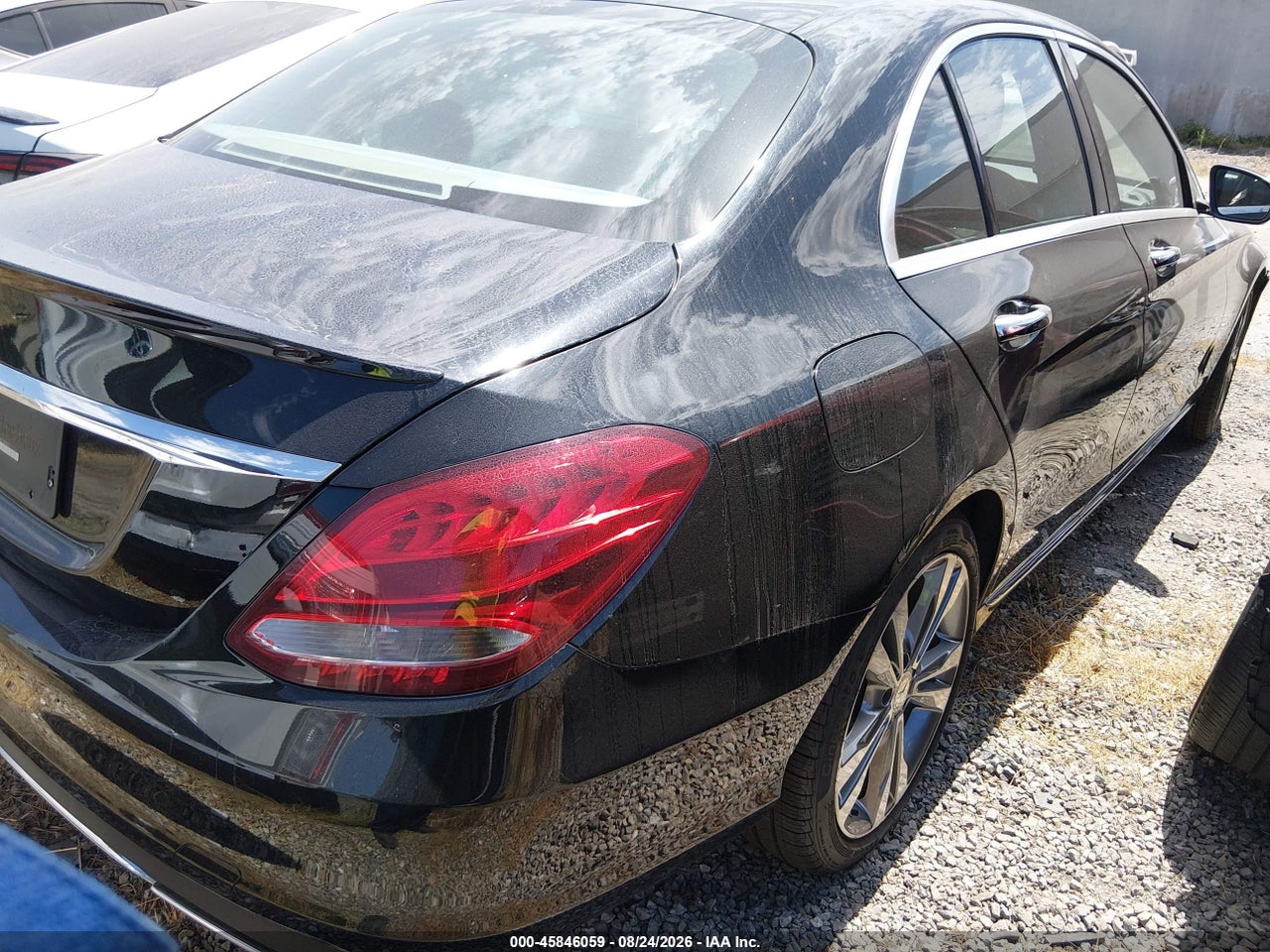 2016 MERCEDES-BENZ C 300 · 4/11