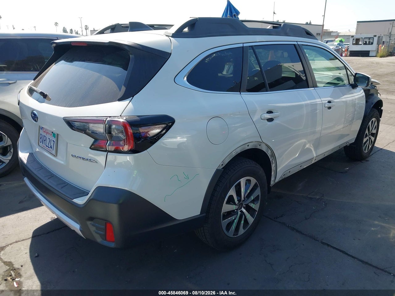 2021 SUBARU OUTBACK PREMIUM · 4/11