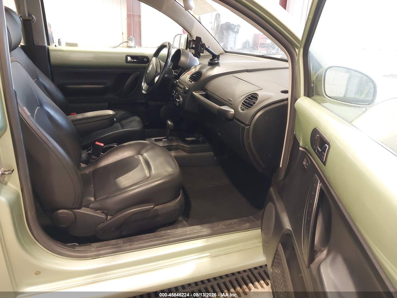 2009 VOLKSWAGEN NEW BEETLE 2.5L · 5/11