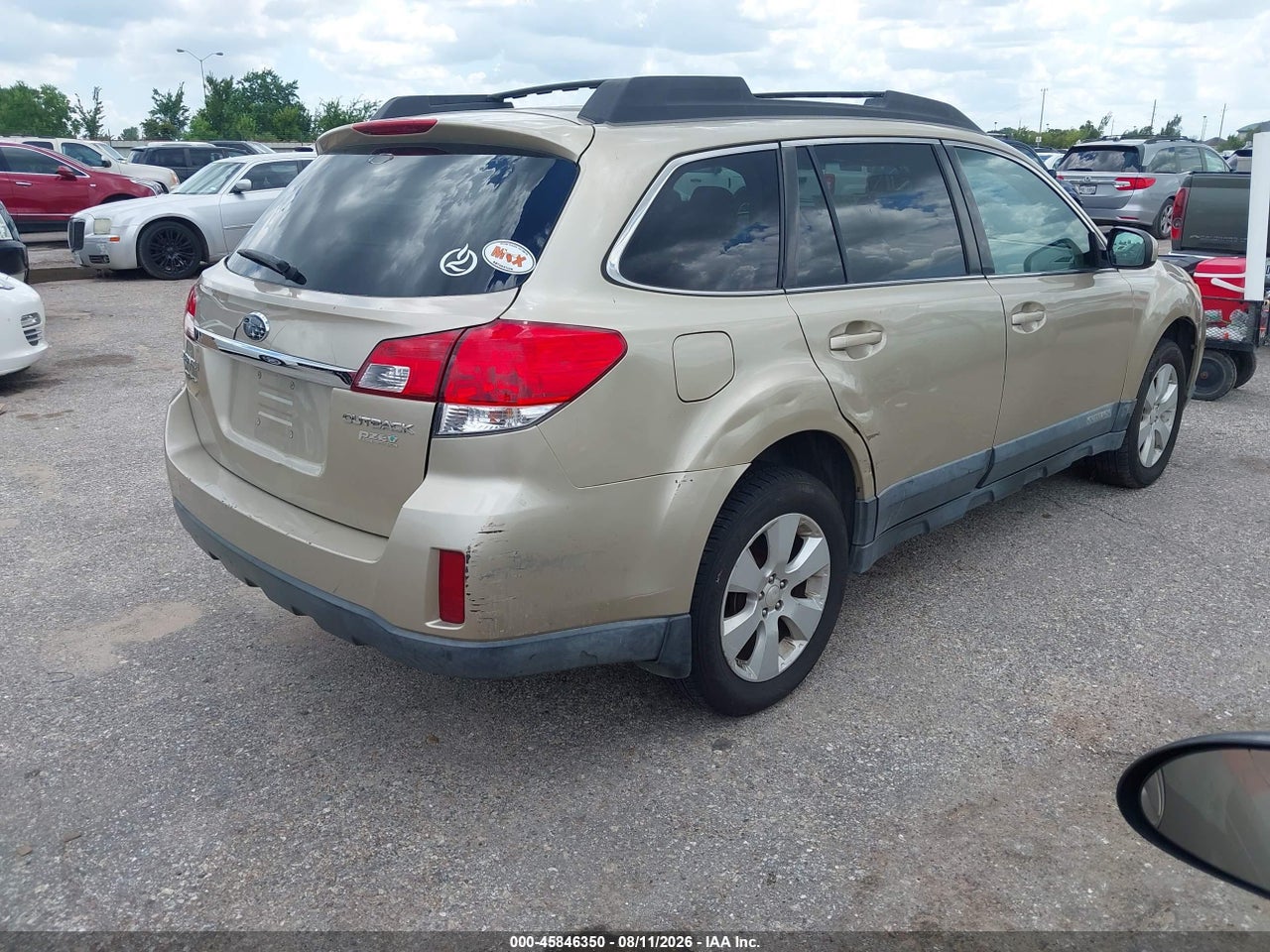 2010 SUBARU OUTBACK 2.5I PREMIUM · 4/11
