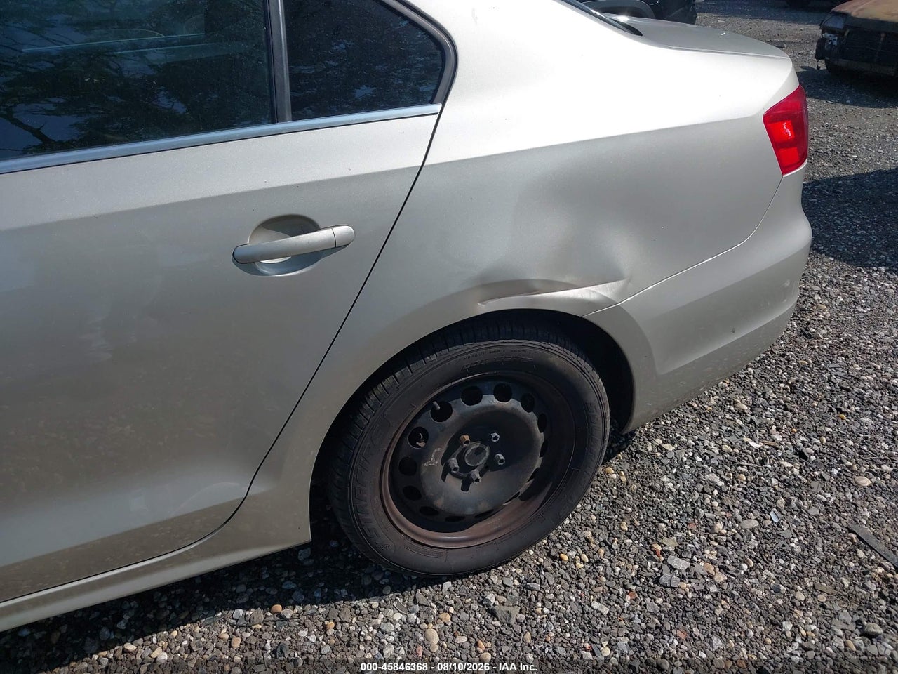 2013 VOLKSWAGEN JETTA 2.5L SE · 6/10