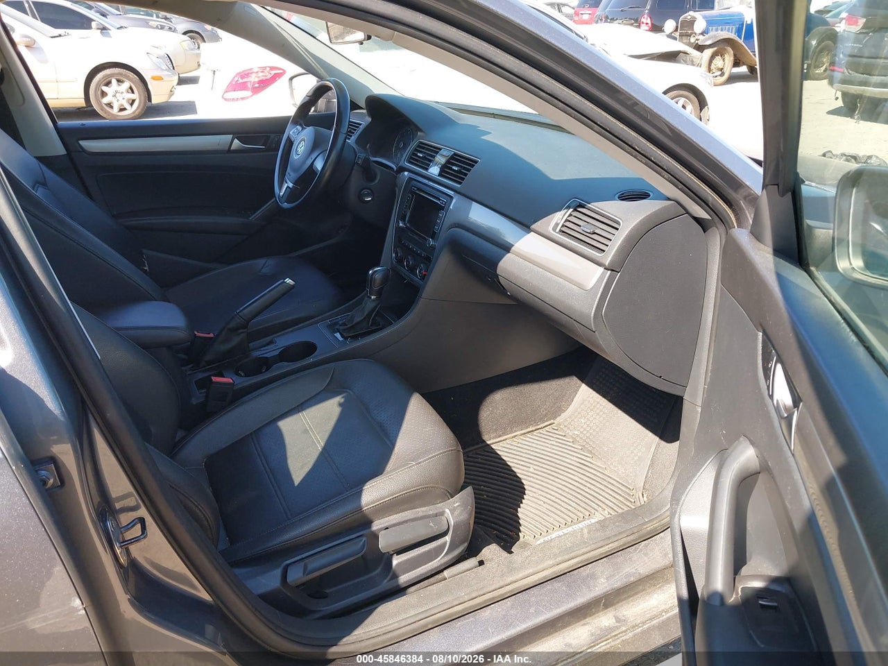 2014 VOLKSWAGEN PASSAT 1.8T WOLFSBURG EDITION · 5/11
